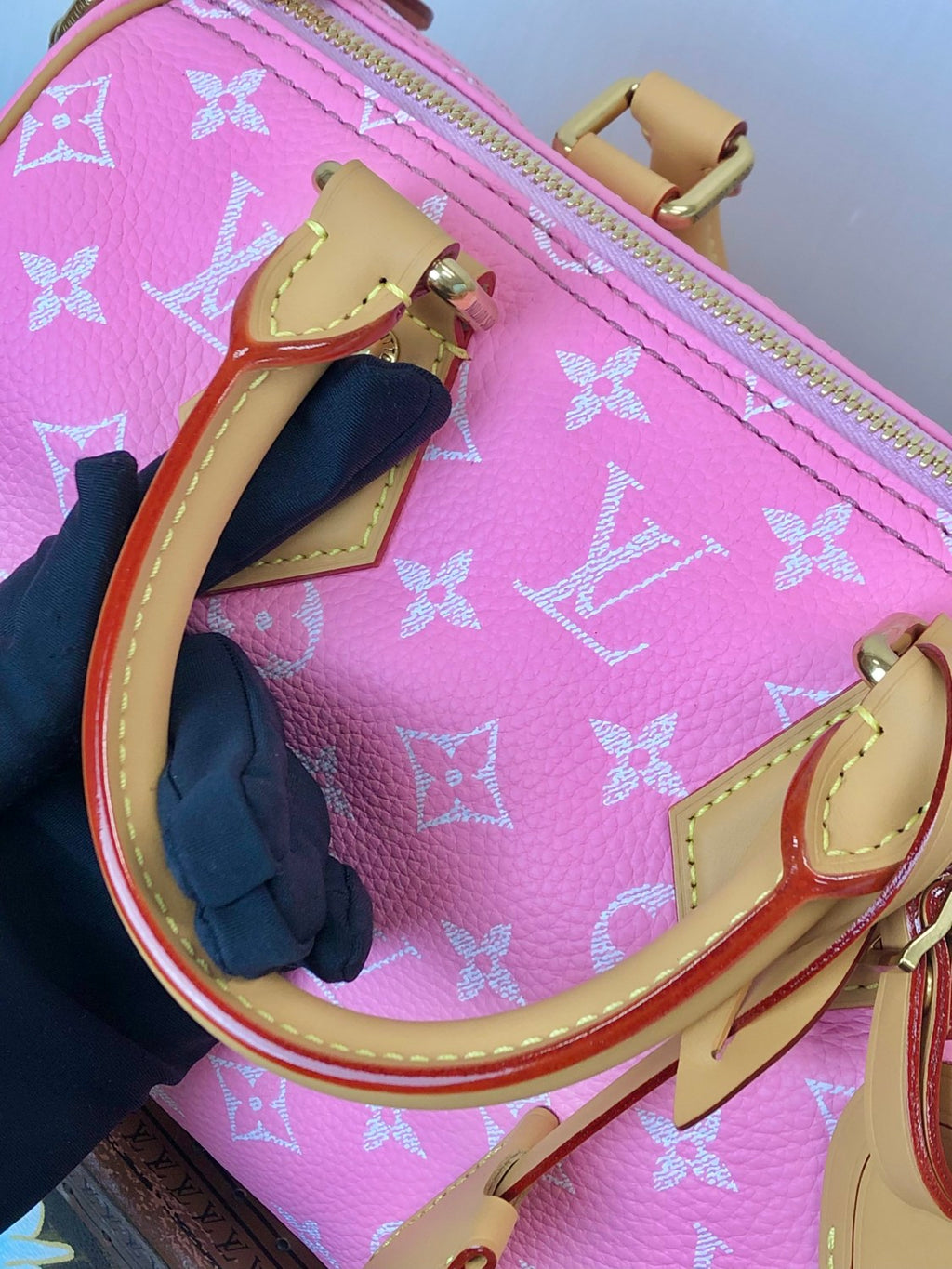 Louis Vuitton Women's Fashion Classic Cherry Blossom Pink Logo Zipper Closure Leather Shoulder Bag Handbags In Small Medium And Large Sizes Crossbody Bag Bags #78657