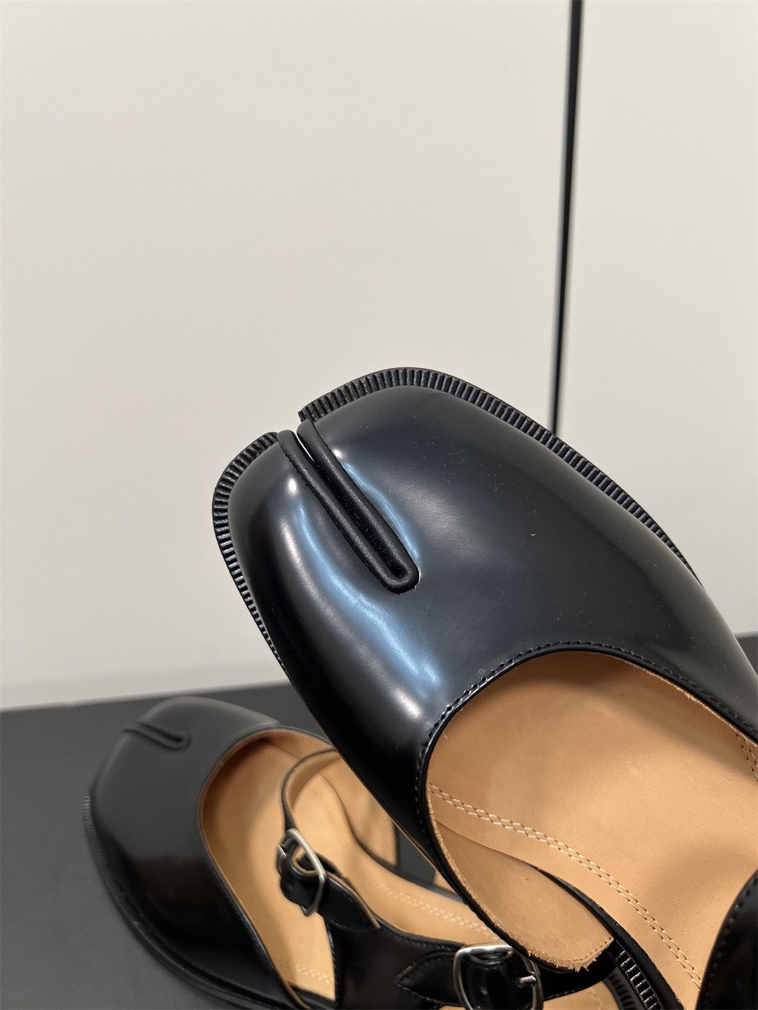 Maison Margiela Tabi Sandals in Black #333695