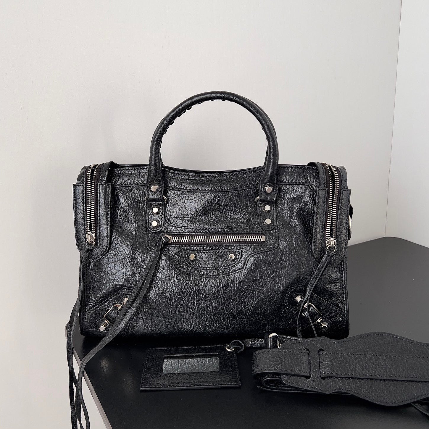Balenciaga Men's And Women's Solid Color Zipper Closure Adjustable Detachable Shoulder Strap Goatskin Shoulder Handbag Bag Bags #75368