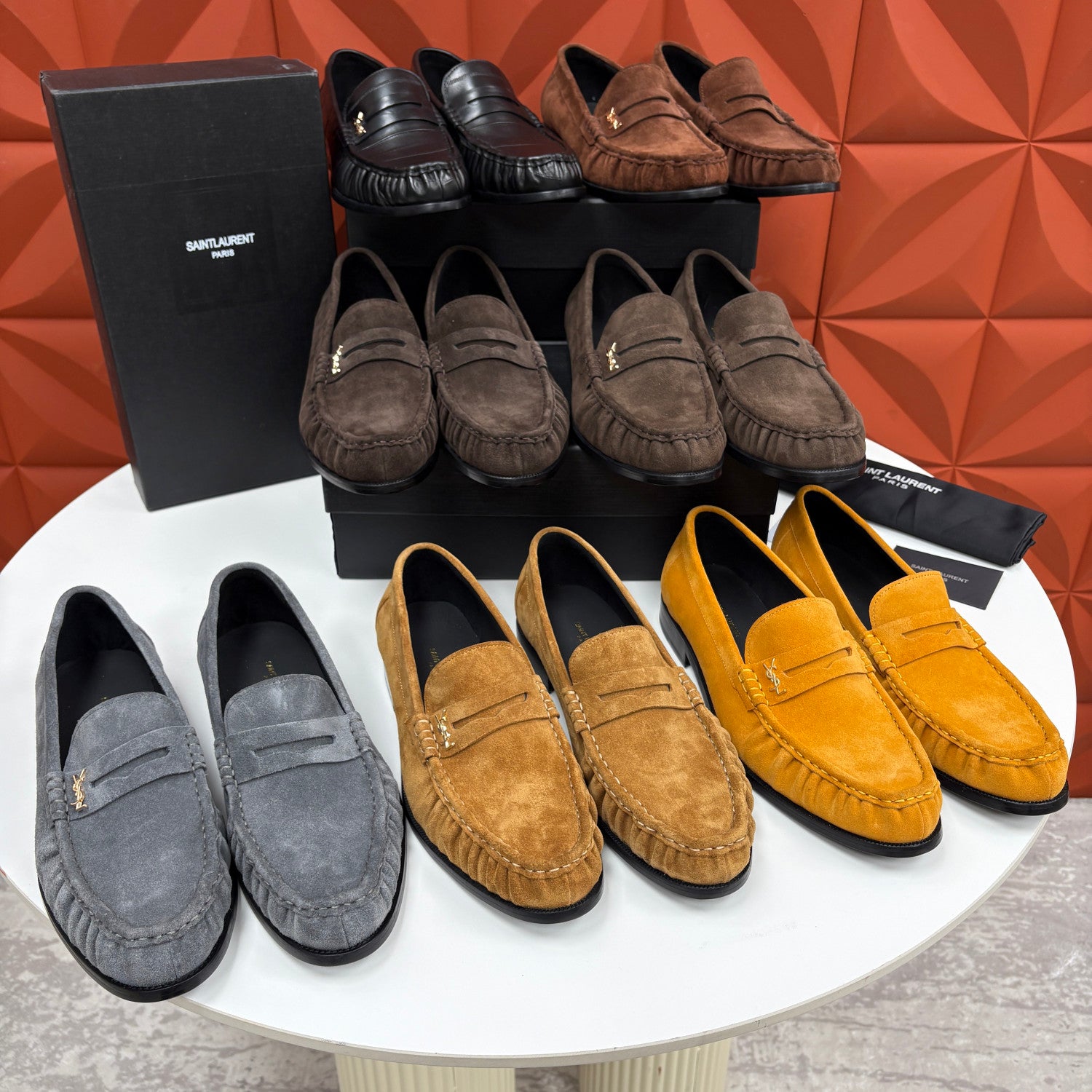 Saint Laurent LE LOAFER Supple in Suede in Brown #383805