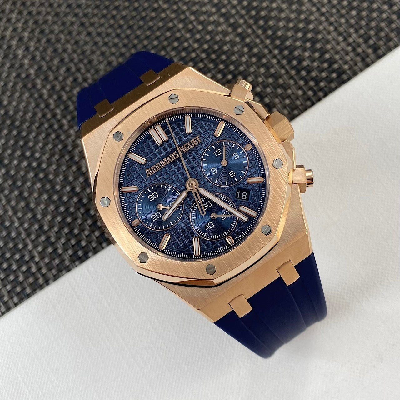 Audemars Piguet ROYAL OAK Men's Automatic Movement Watch With 50-meter Water Resistance And Leather Strap 41mm Watch #77941