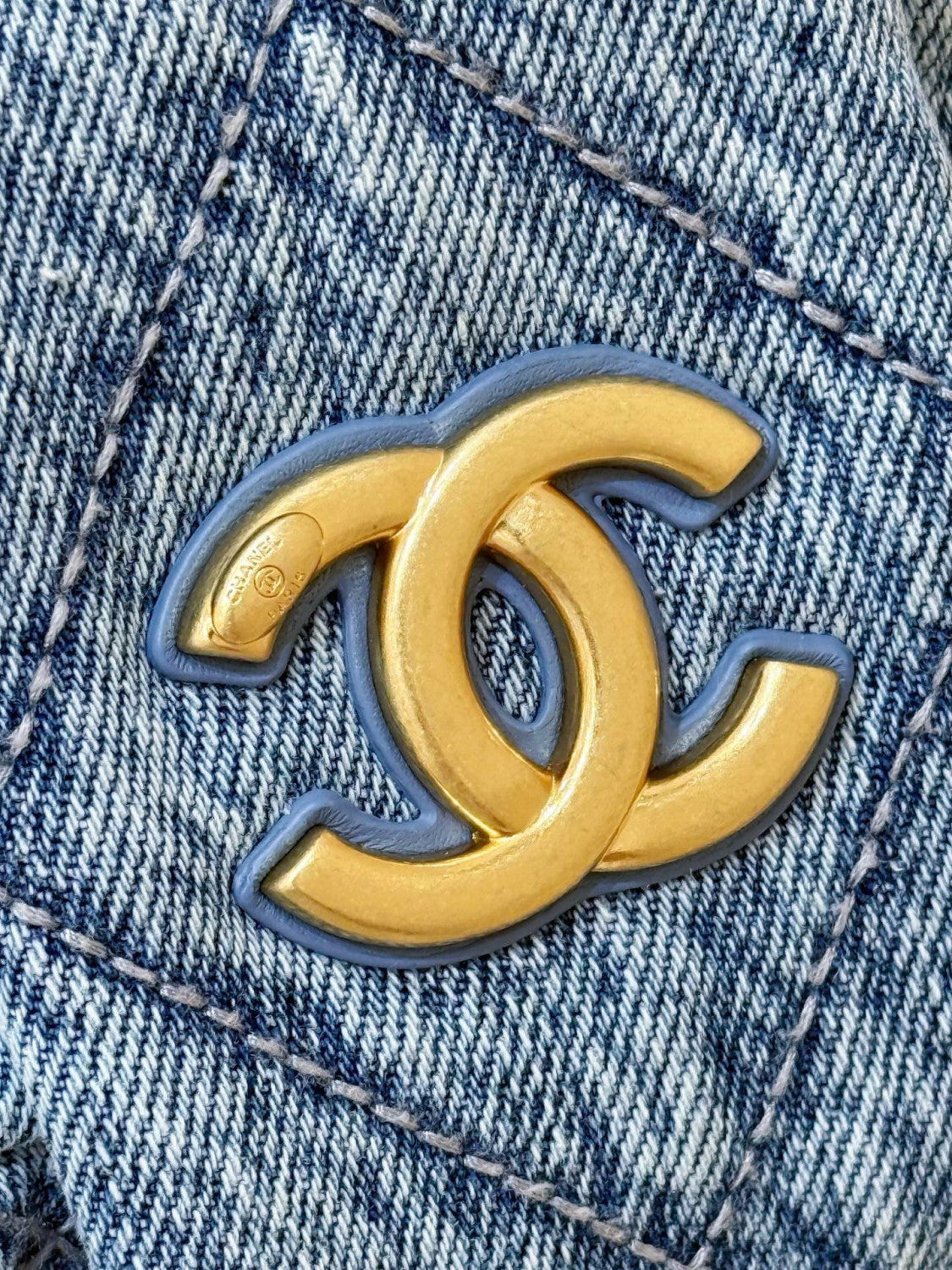 Chanel 25k Runway Bow Bag Bow Shaped Stylish And Unique Available In Medium And Small Sizes Bag Bags #197476