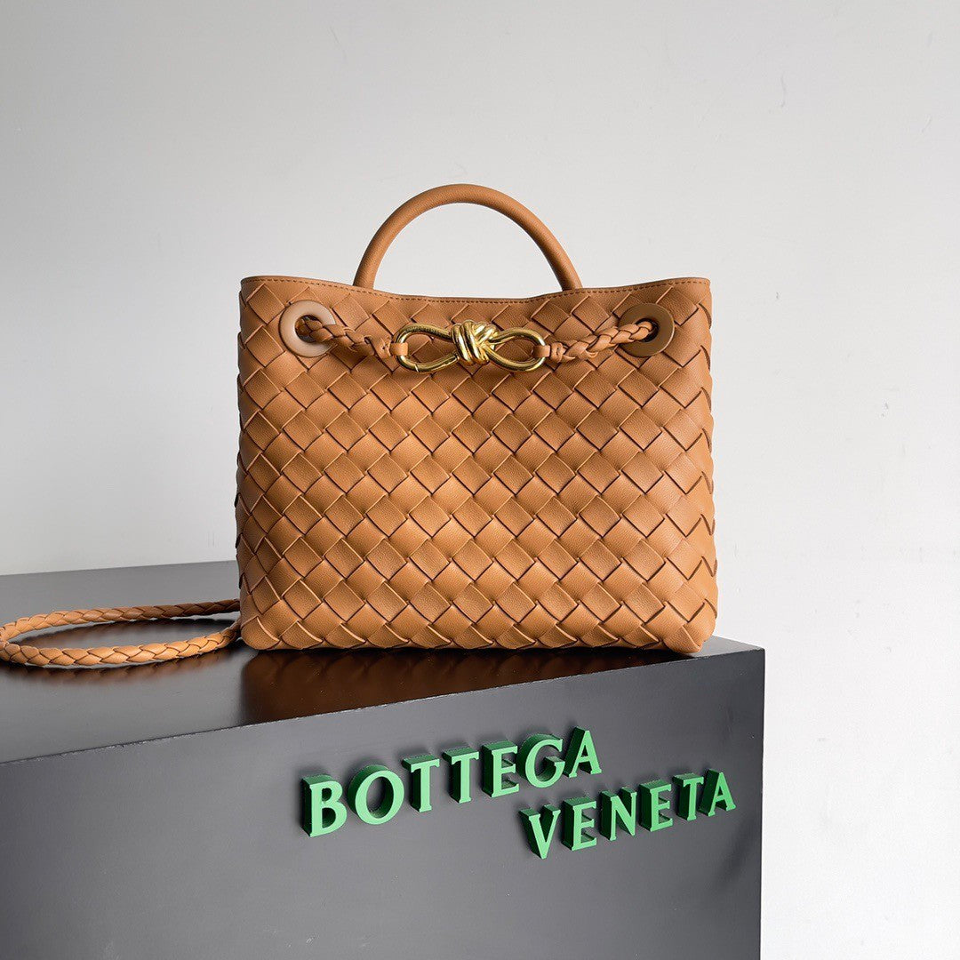Bottega Veneta Andiamo Leather Woven Square Crossbody Bag Elegant Casual Handbag #194707