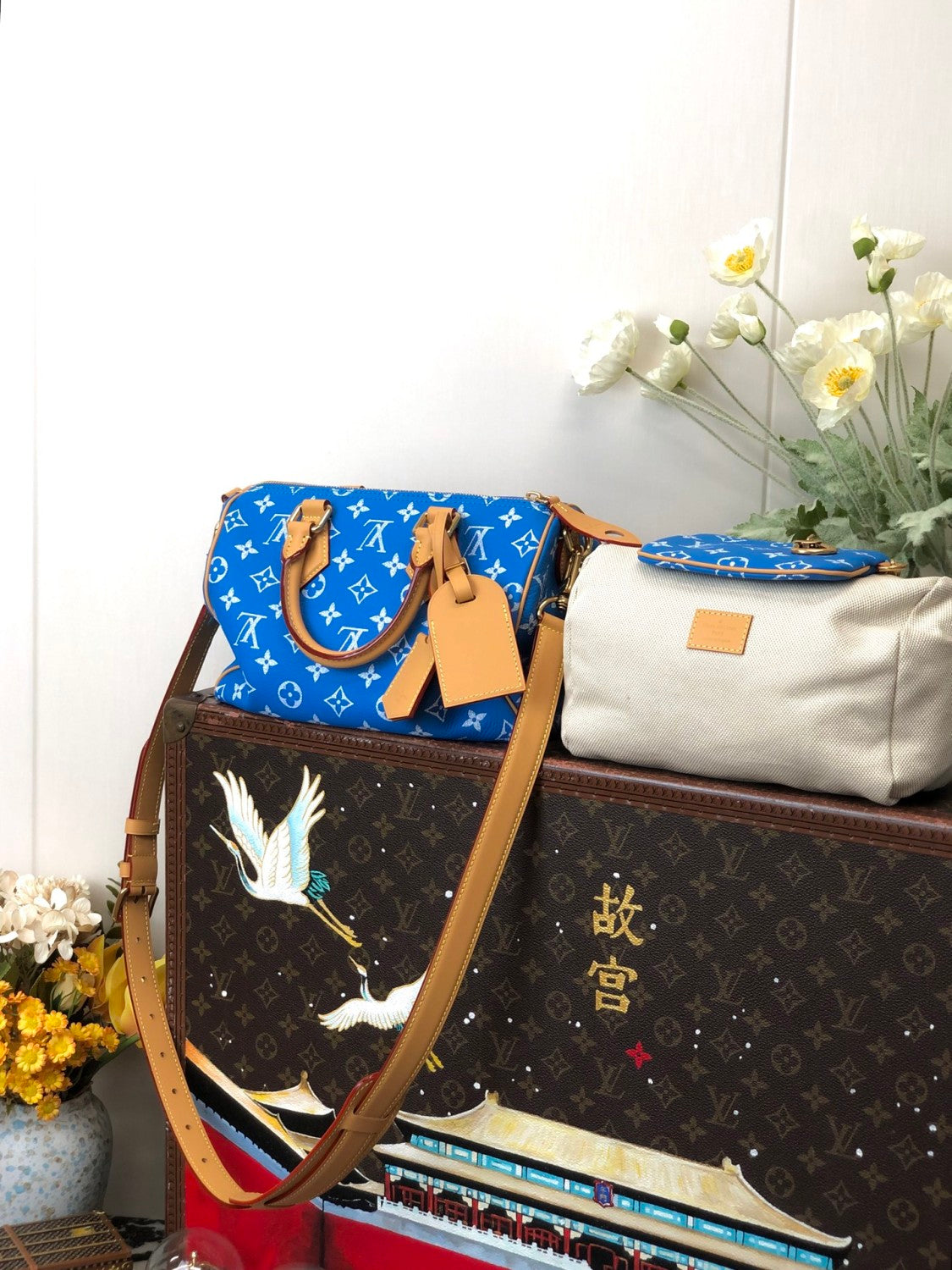 Louis Vuitton Women's Fashion Classic Sapphire Blue Logo Zipper Closure Leather Shoulder Bag Handbags In Small Medium And Large Sizes Crossbody Bag Bags #78656