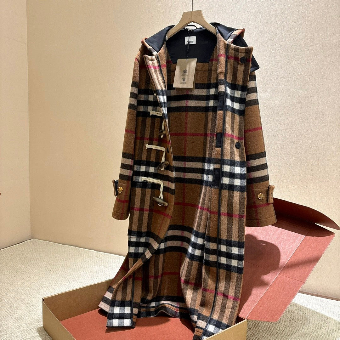 Burberry Men's And Women's Fall/Winter Fashion Casual Hooded Plaid Horn Button Long Coat Trench Jacket #79428