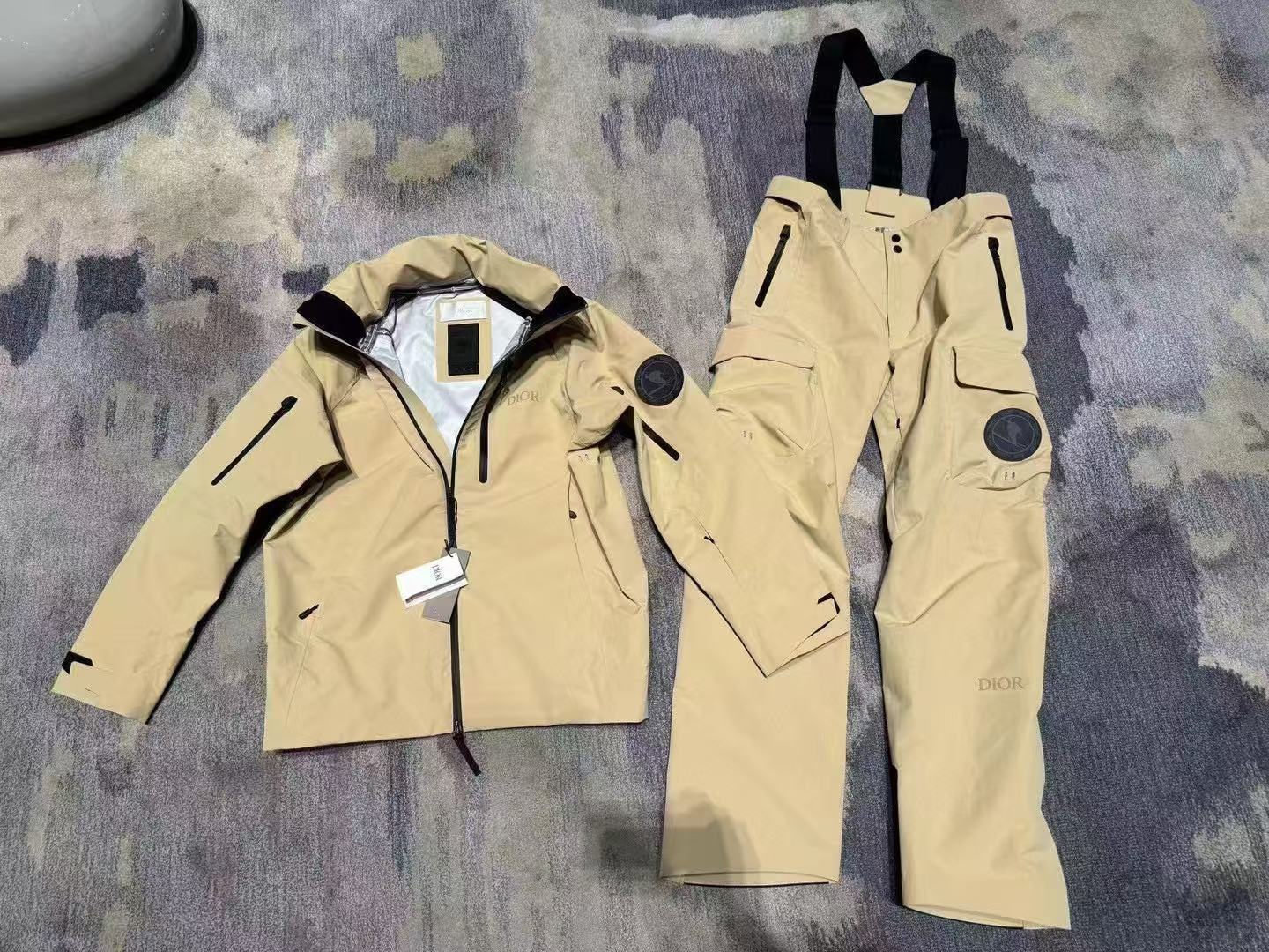 Dior Men's And Women's Fall/winter Fashion Classic Solid Color Hooded Zipper Windbreaker Jacket Solid Color Casual Suspender Pants Workwear Pants Ski Suit Set #79441