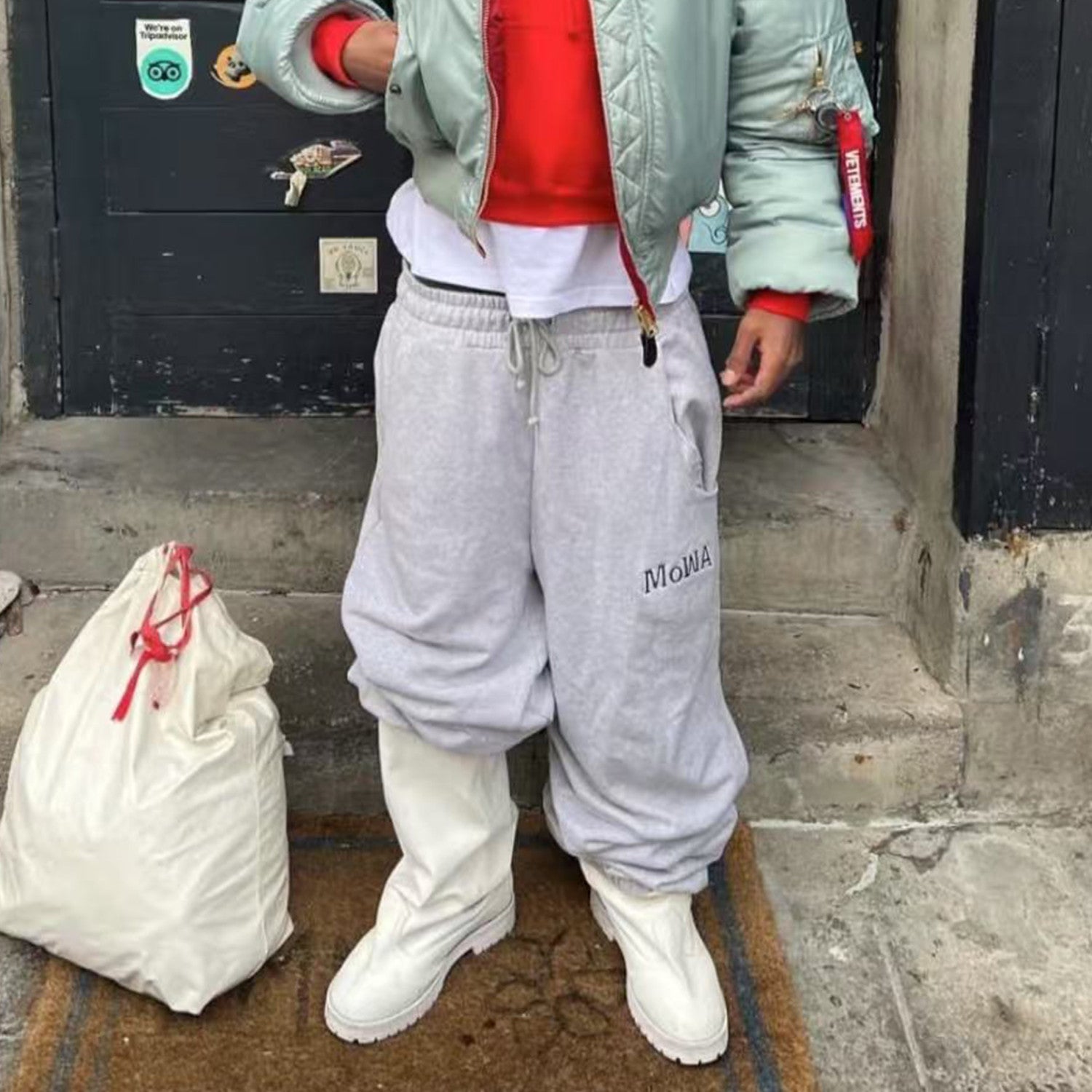 Mowalola Sweat Suit Sport Gray Suit Loose Cotton Men's And Women's Spring And Fall Casual Simple Embroidery Letters Hooded Sweatshirt Sweatpants Ngvp #1746