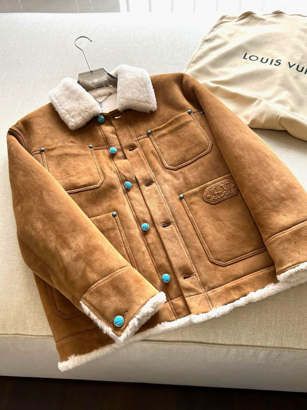 Louis Vuitton Men's Autumn and Winter Solid Color Lapel Single Breasted Sheep Leather Long Sleeve Jacket #74261