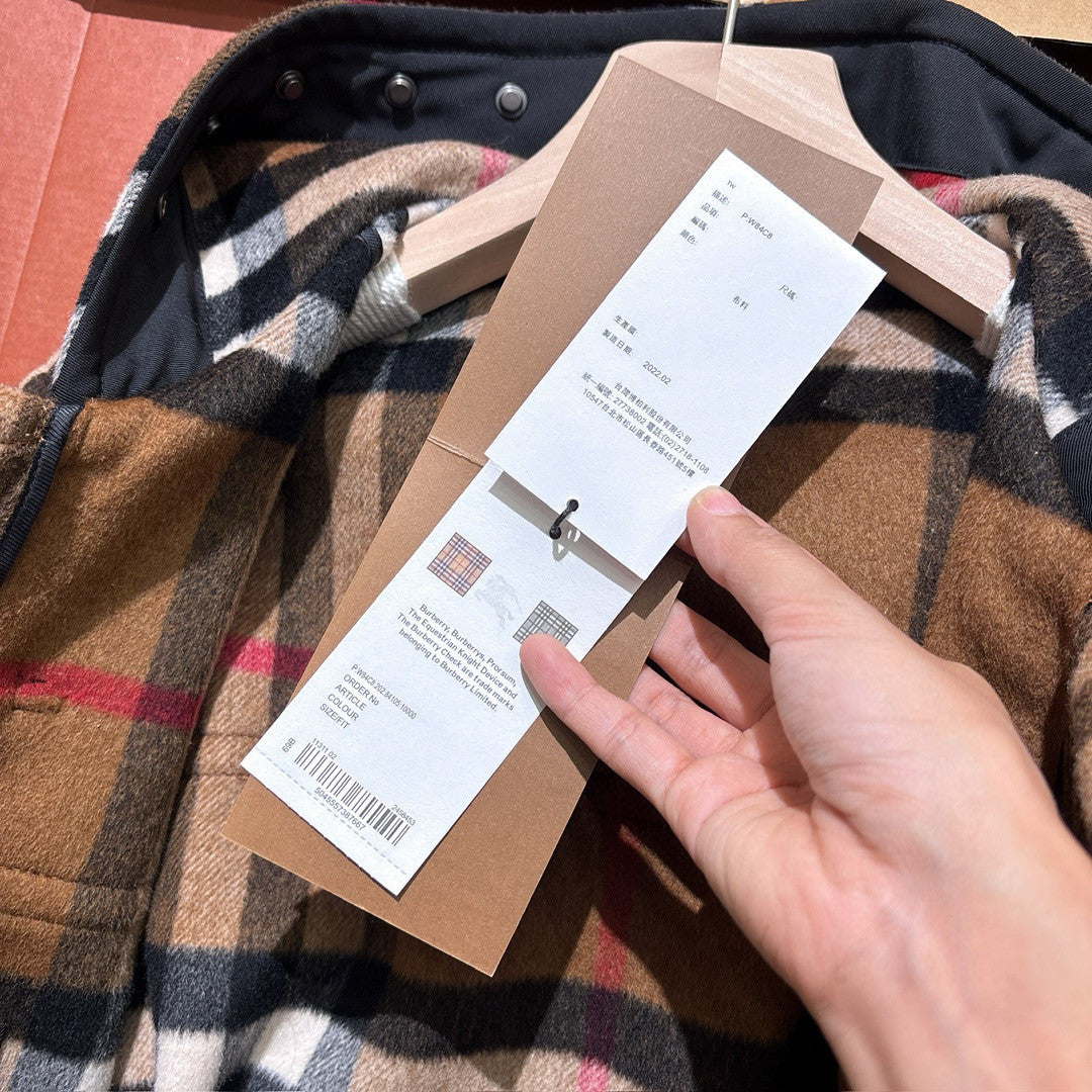 Burberry Men's And Women's Fall/Winter Fashion Casual Hooded Plaid Horn Button Long Coat Trench Jacket #79428