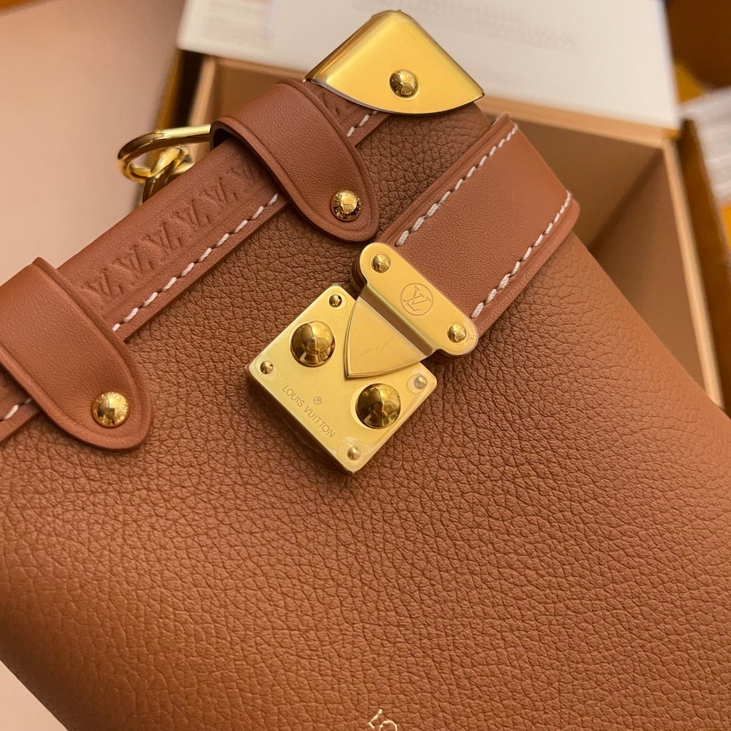 Louis Vuitton Side Trunk Women's Metal Accessory Zipper Closure Buckle Solid Color Cowhide Leather Shoulder Bag Crossbody Handbag Bags #77791