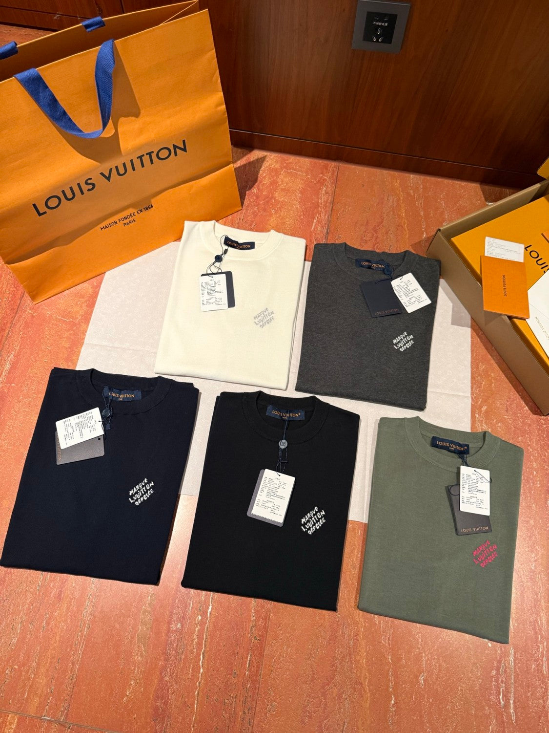 Louis Vuitton Men's Summer Jacquard Pattern Cotton Round Neck Short Sleeve T-Shirt #77654