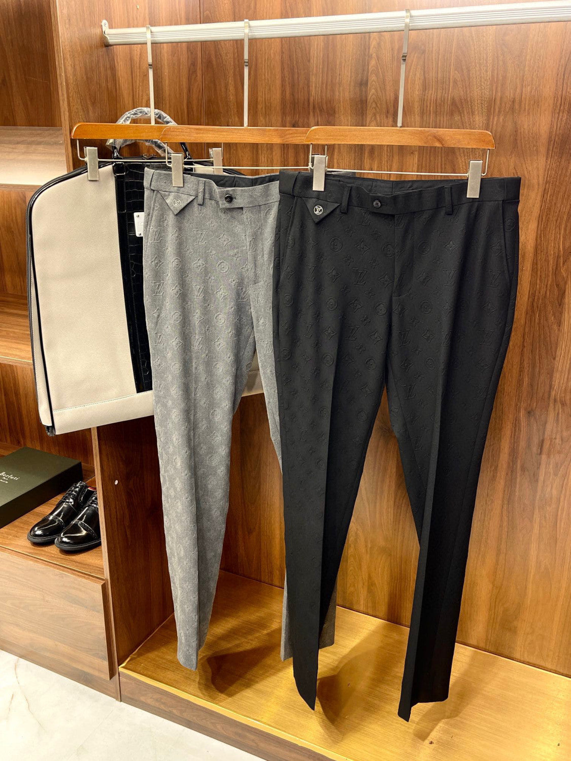 Louis Vuitton Men's Suit Jacket Long Pants Professional Dress Set #6468