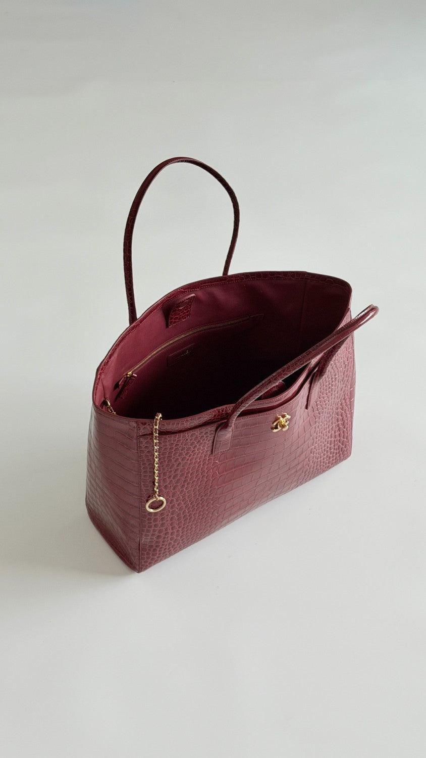 Chanel Women's New 26S Cerf Classic Commuter Tote In Burgundy Available In Two Sizes Bag Lady Bags #197228