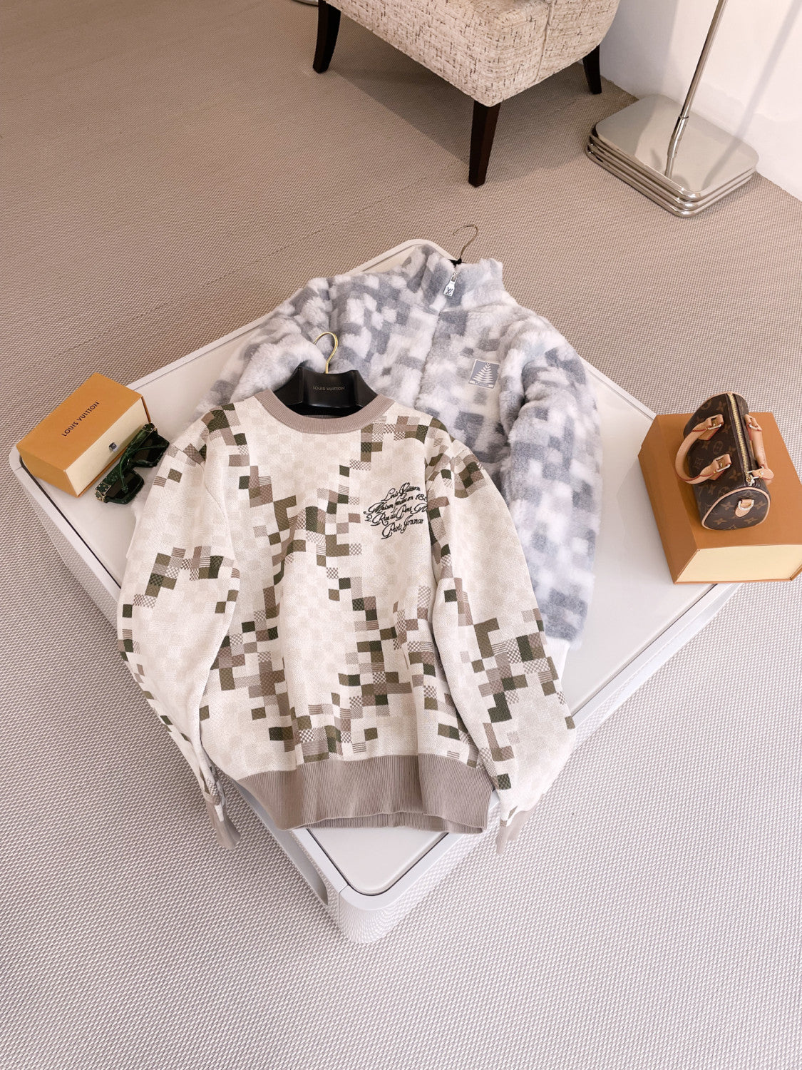 Louis Vuitton Men's Spring and Autumn Plaid Printed Round Neck Pullover Long Sleeve Knitted Sweatshirt #75129