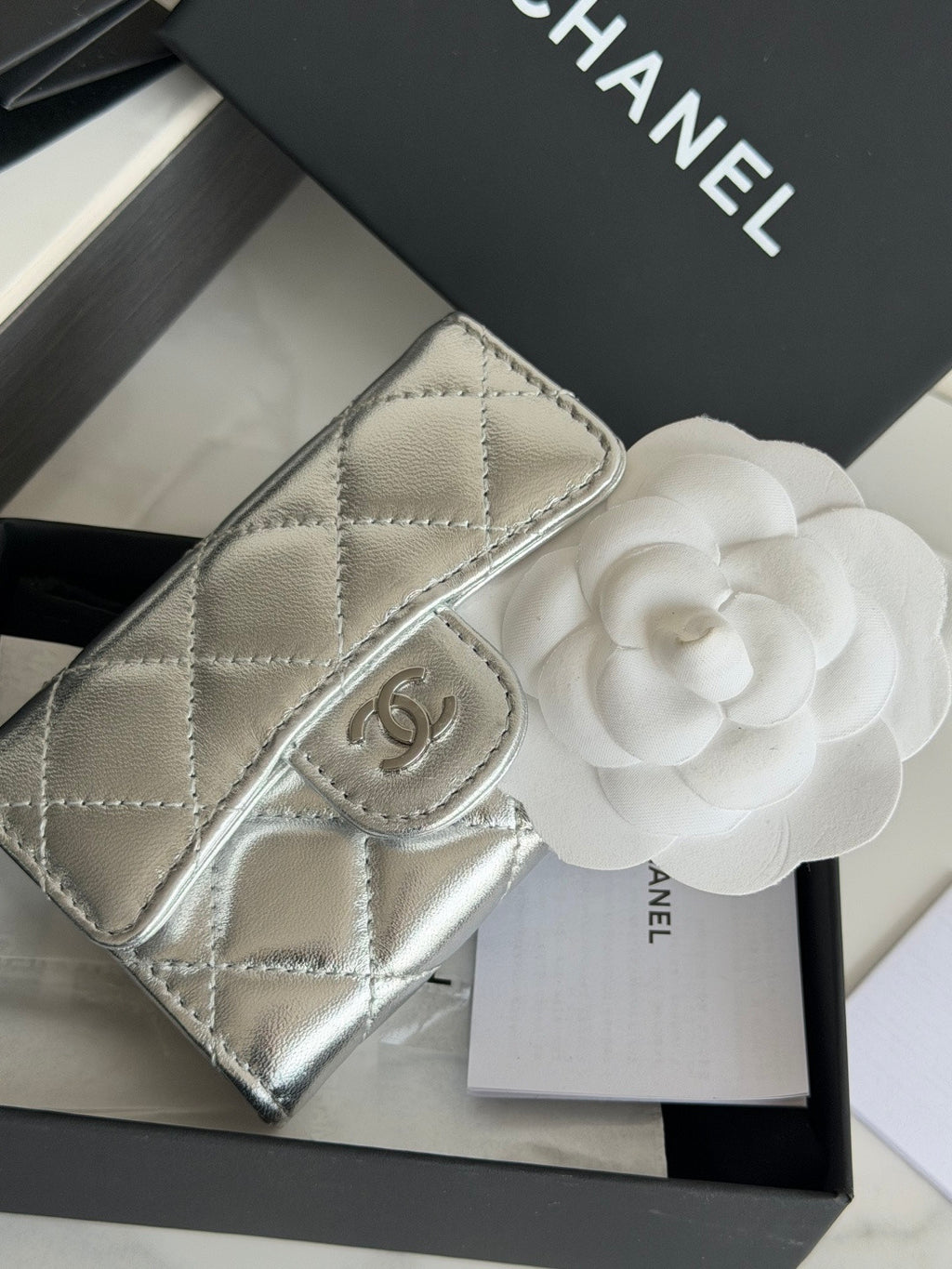 Chanel Black Classic Cf Card Holder With Flip Top Compact Wallet Black And Gold Metallic Finish Bag Bags Metallic-colored Leather Tends To Fade Easil #84161A