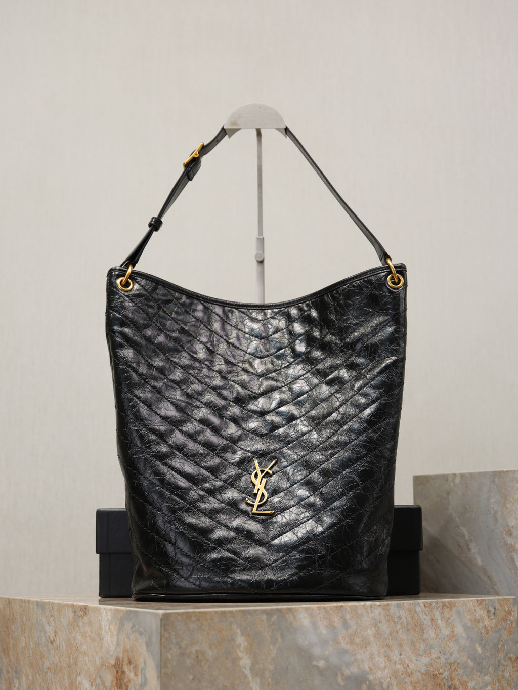 Saint Laurent NIKI Supple Bucket in Suede in Brown #337074
