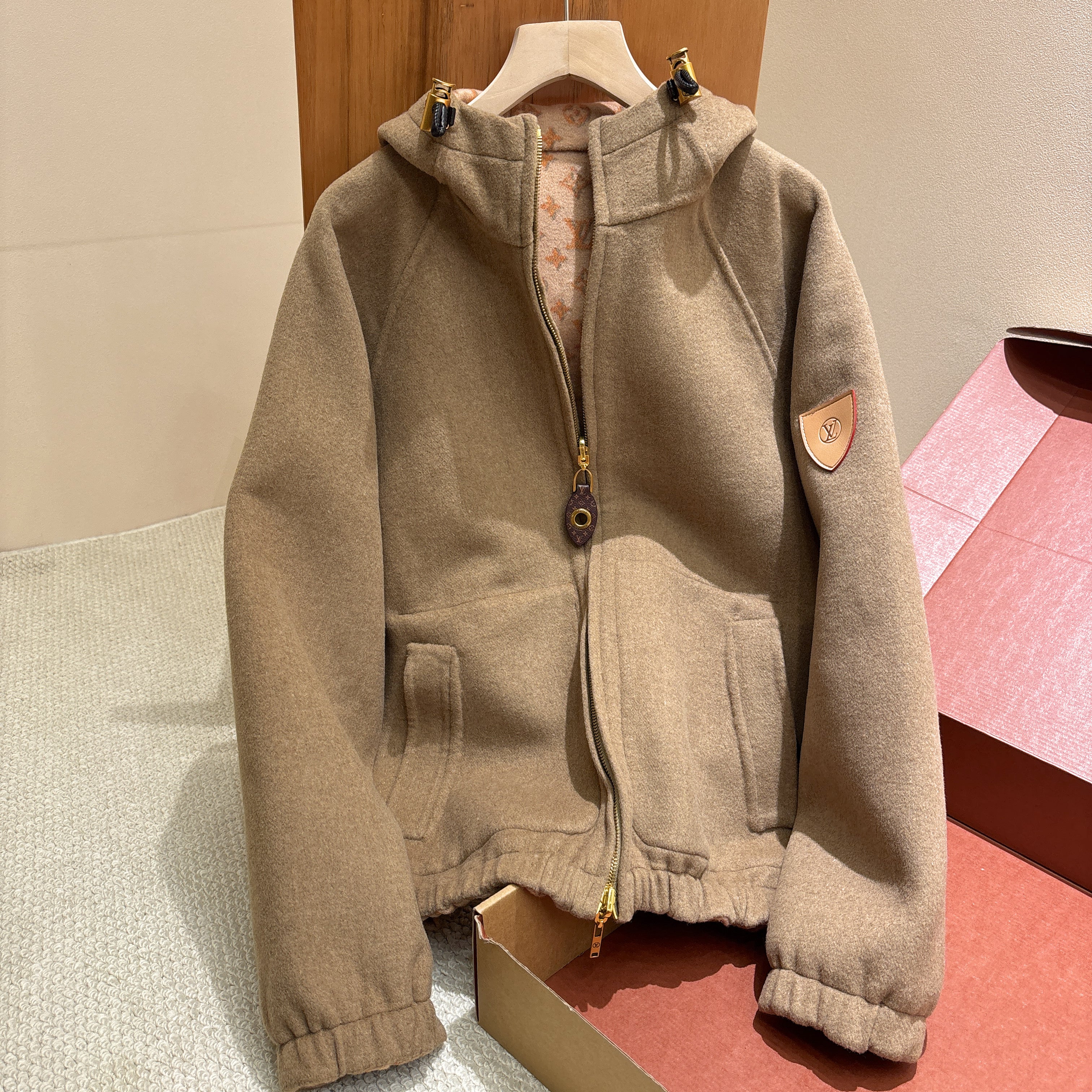 Louis Vuitton Men's And Women's Fall/winter Fashion Casual Solid Color Hooded Zipper Classic Print Reversible Jacket #79459