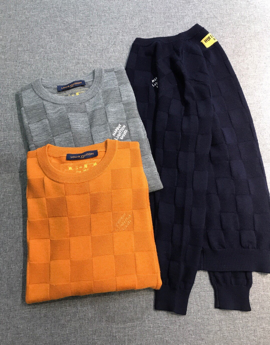 Louis Vuitton Men's Spring and Autumn Solid Color Check Printed Wool Round Neck Long Sleeve Knitted Sweater #74211