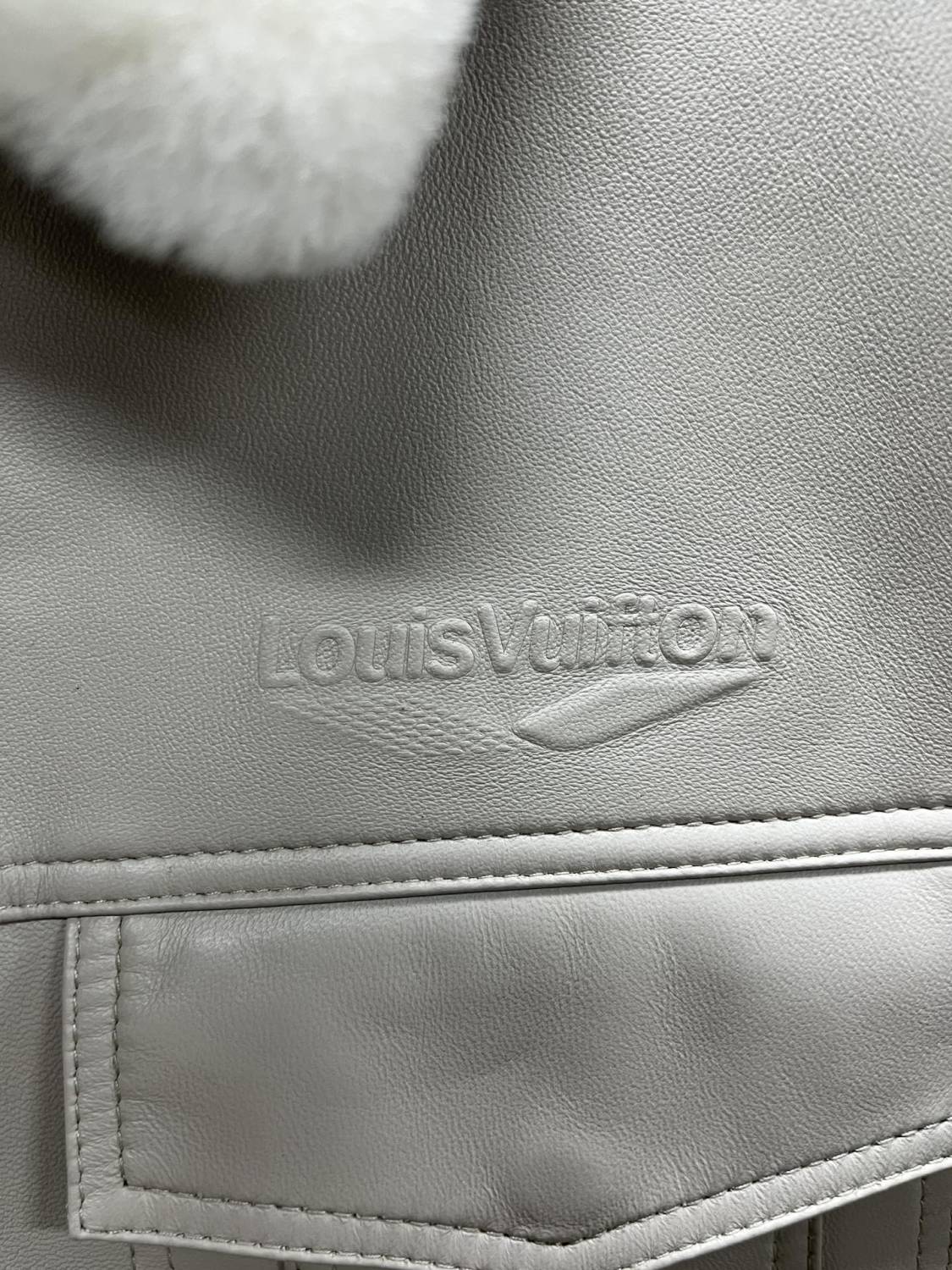 Louis Vuitton Men's Autumn and Winter Solid Color Fur Collar Sheepskin Zipper Long Sleeve Jacket #74719