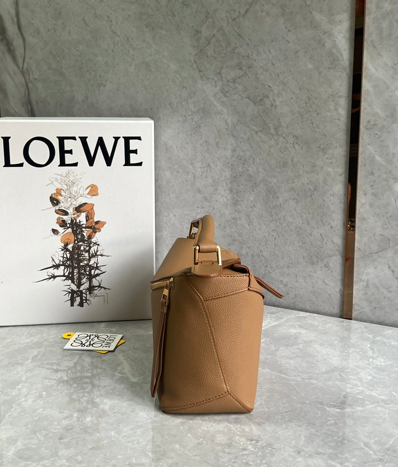 Loewe Women's Fashion Classic Solid-Color Grained Cowhide Small Shoulder Bag Handbag Crossbody Bag Bags #78824