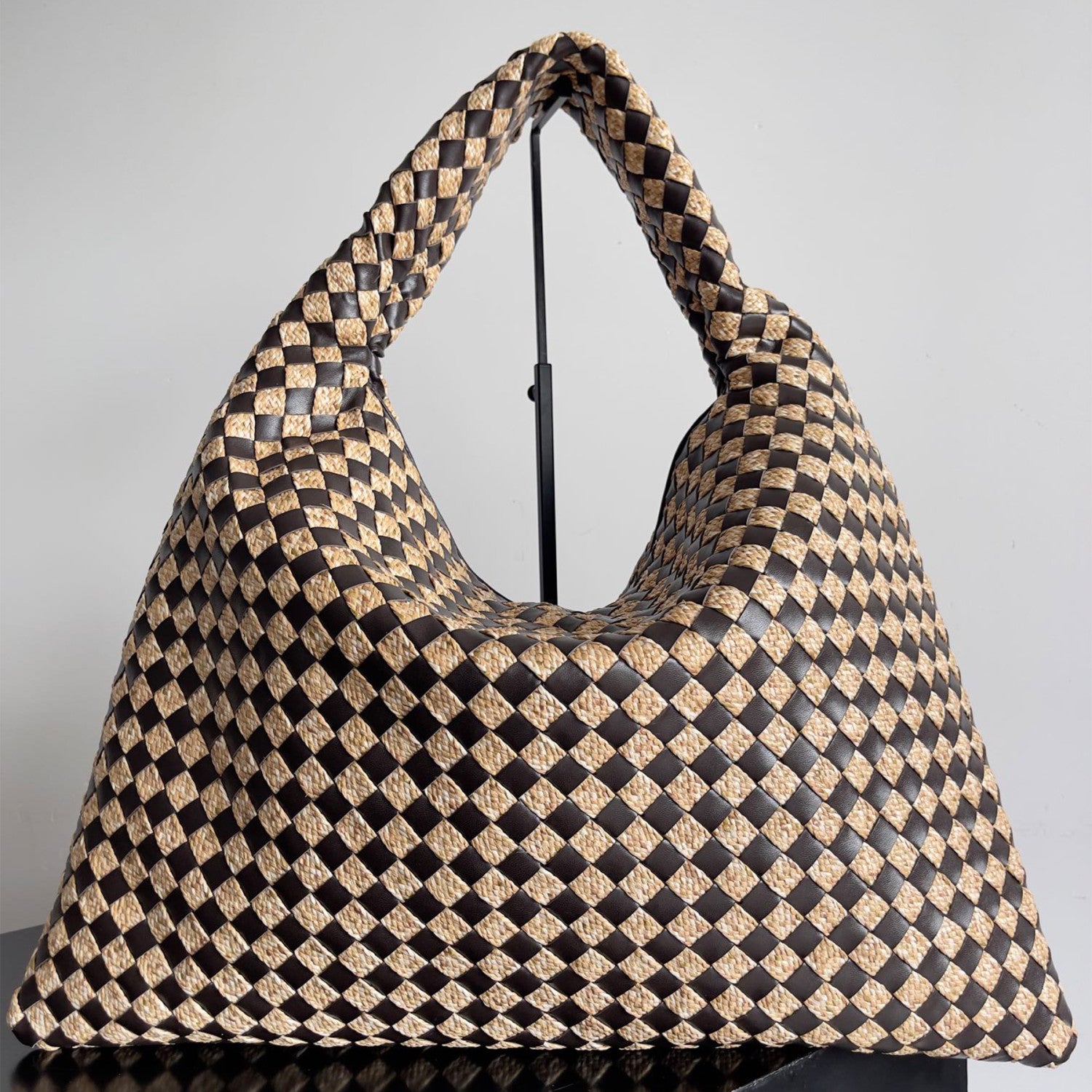 Bottega Veneta HOP Raffia And Leather Hop Shoulder Bag Stylish Modern Handheld Shoulder Bag Women's Fashionable Casual Tote #81889A
