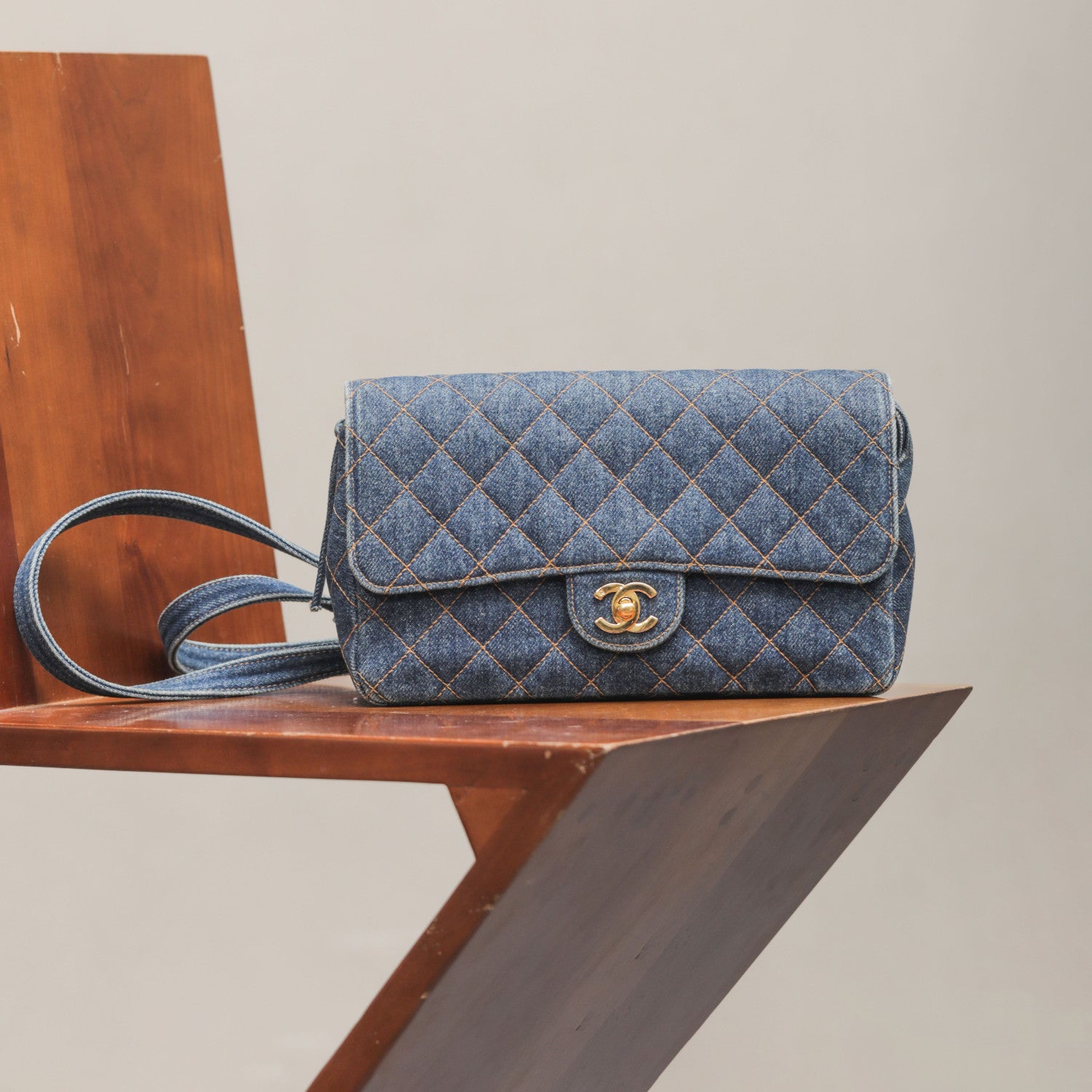 Chanel Women's Fashion Classic Diamond Quilted Logo Chain Backpack Crossbody Bag Bags #79542