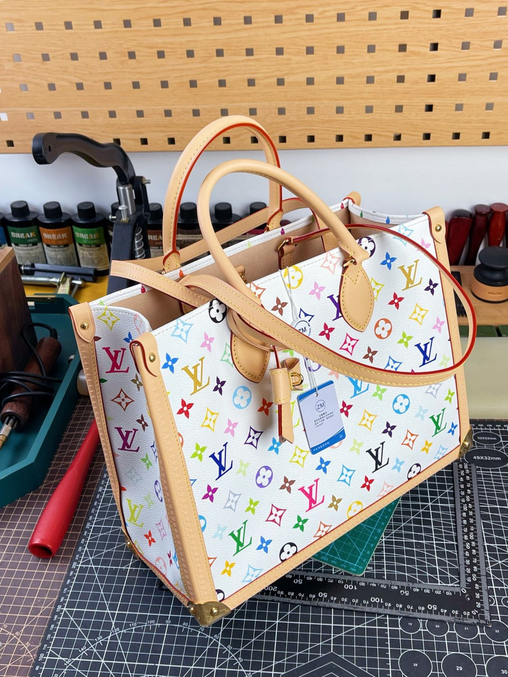 Louis Vuitton LV x TM ONTHEGO Women's Colorful Letter Print Adjustable Shoulder Strap Coated Canvas Patchwork Cowhide Tote Shopping Bag Crossbody Bags #75635