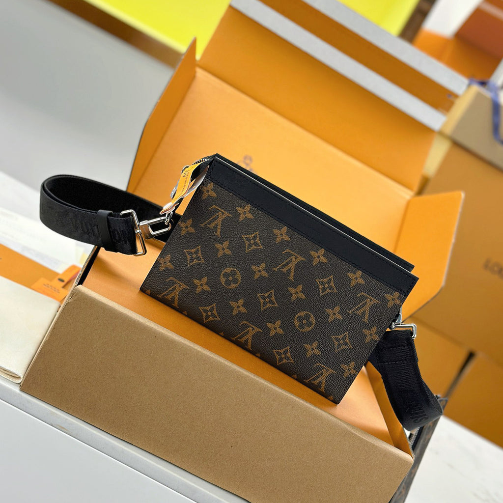 Louis Vuitton GASTON Classic printed men's and women's fashion Adjustable removable shoulder strap Zipper closure Coated canvas Shoulder bag Handbag Bags M14036 #78445