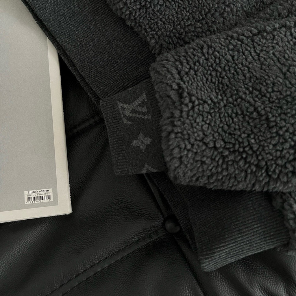 Louis Vuitton Men's Winter Fashion Casual High Neck Zipper Solid Color Fleece Jacket #79325