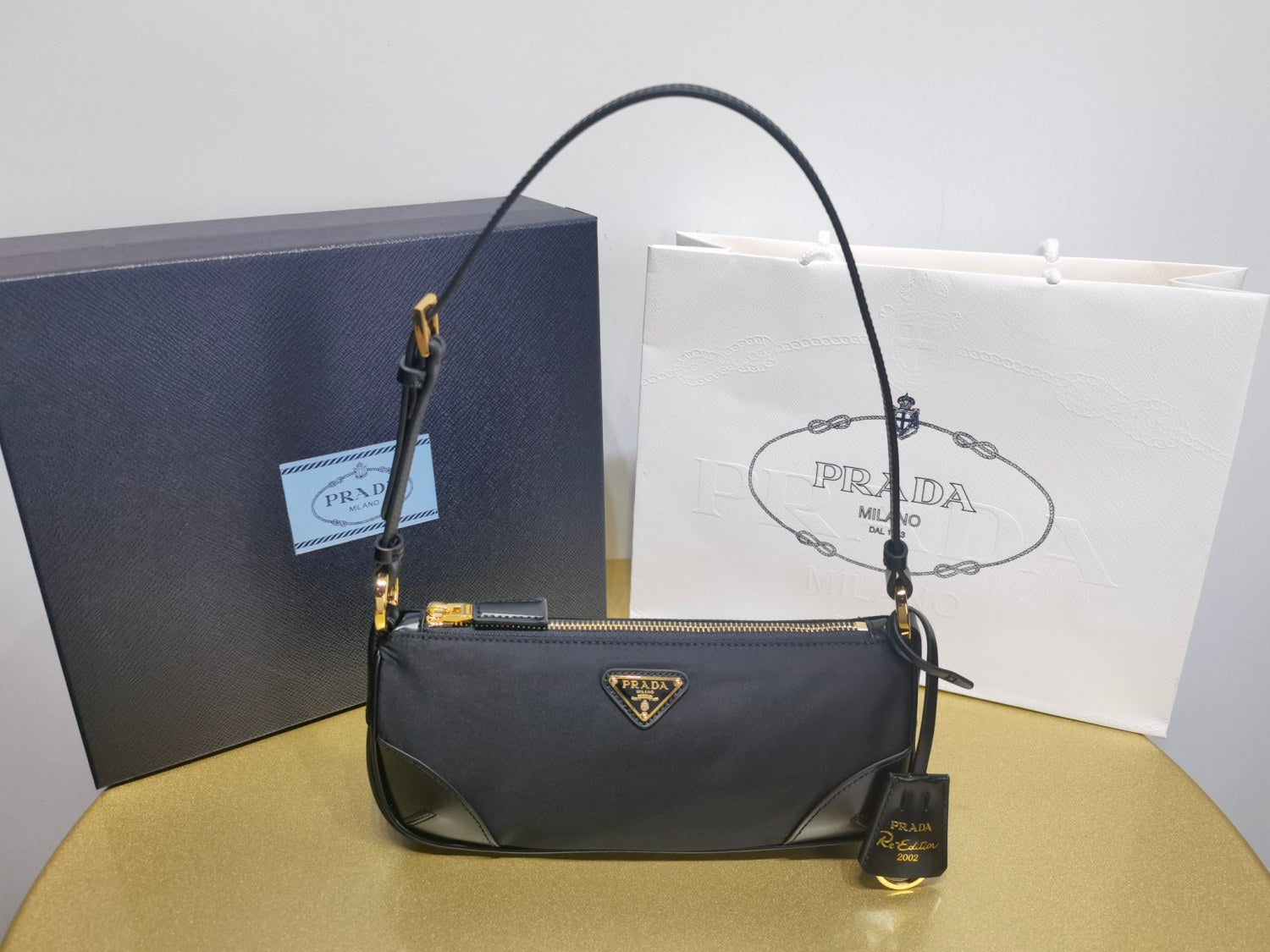 Prada Re-Edition 2002 Women's Solid Color Re-Nylon And Brushed Leather Shoulder Bag Bags #77949