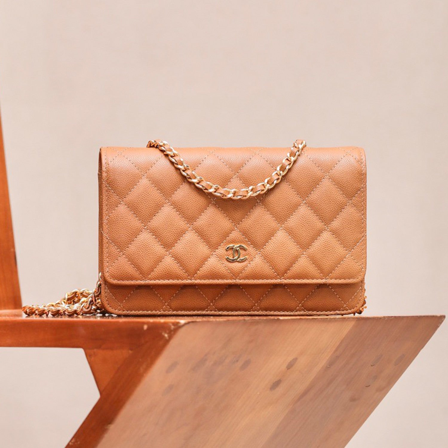 Chanel Woc Diamond Lattice Gold Logo Caviar Leather Chain Crossbody Bag Luxury Temperament Exquisite Women's Bag Bags  #81645