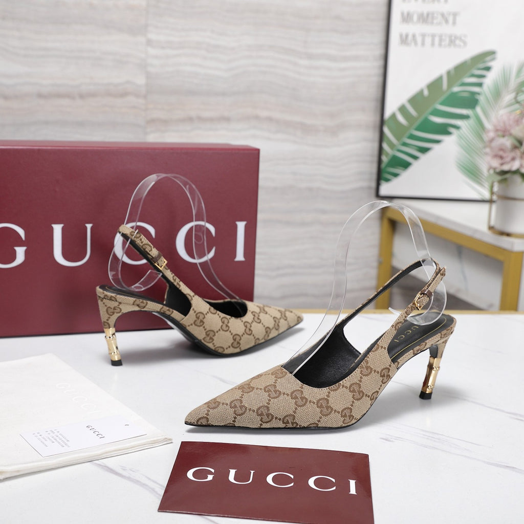Gucci Cowhide Chain Decoration Horseshoe Heel Sandals #387647