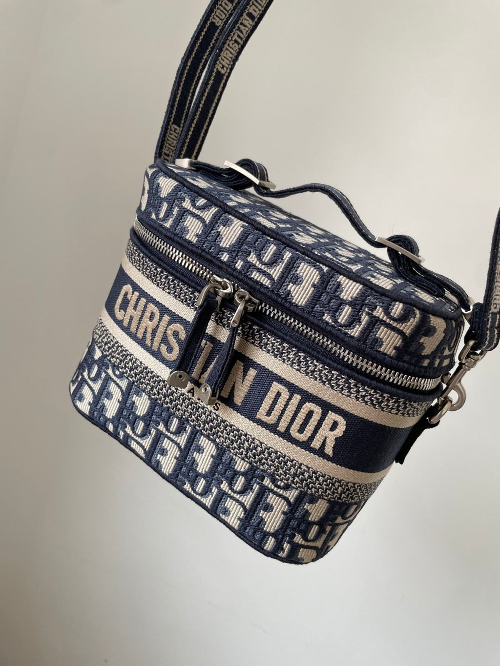 Dior Travel Vanity Makeup Bag Blue Monogram Canvas Embroidered Crossbody Bag A Vintage Elegant Clutch Bags #195915