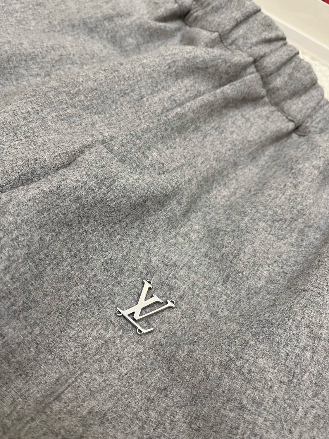 Louis Vuitton Men's Spring And Fall Solid Color Wool Fabric Drawstring Tie Casual Pants #76271