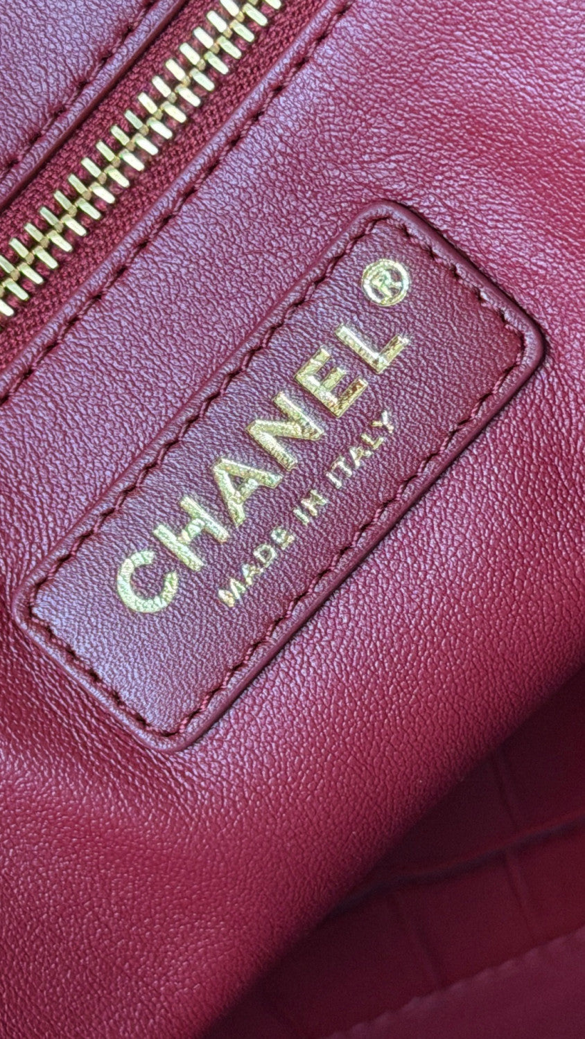 Chanel Women's New 26S Cerf Classic Commuter Tote In Burgundy Available In Two Sizes Bag Lady Bags #197228
