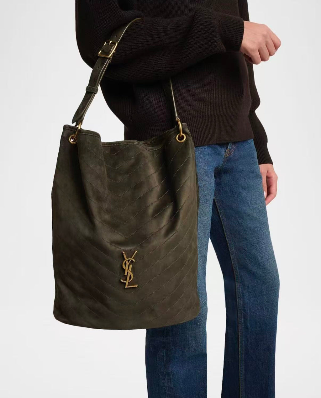 Saint Laurent NIKI Supple Bucket in Suede in Brown #337074