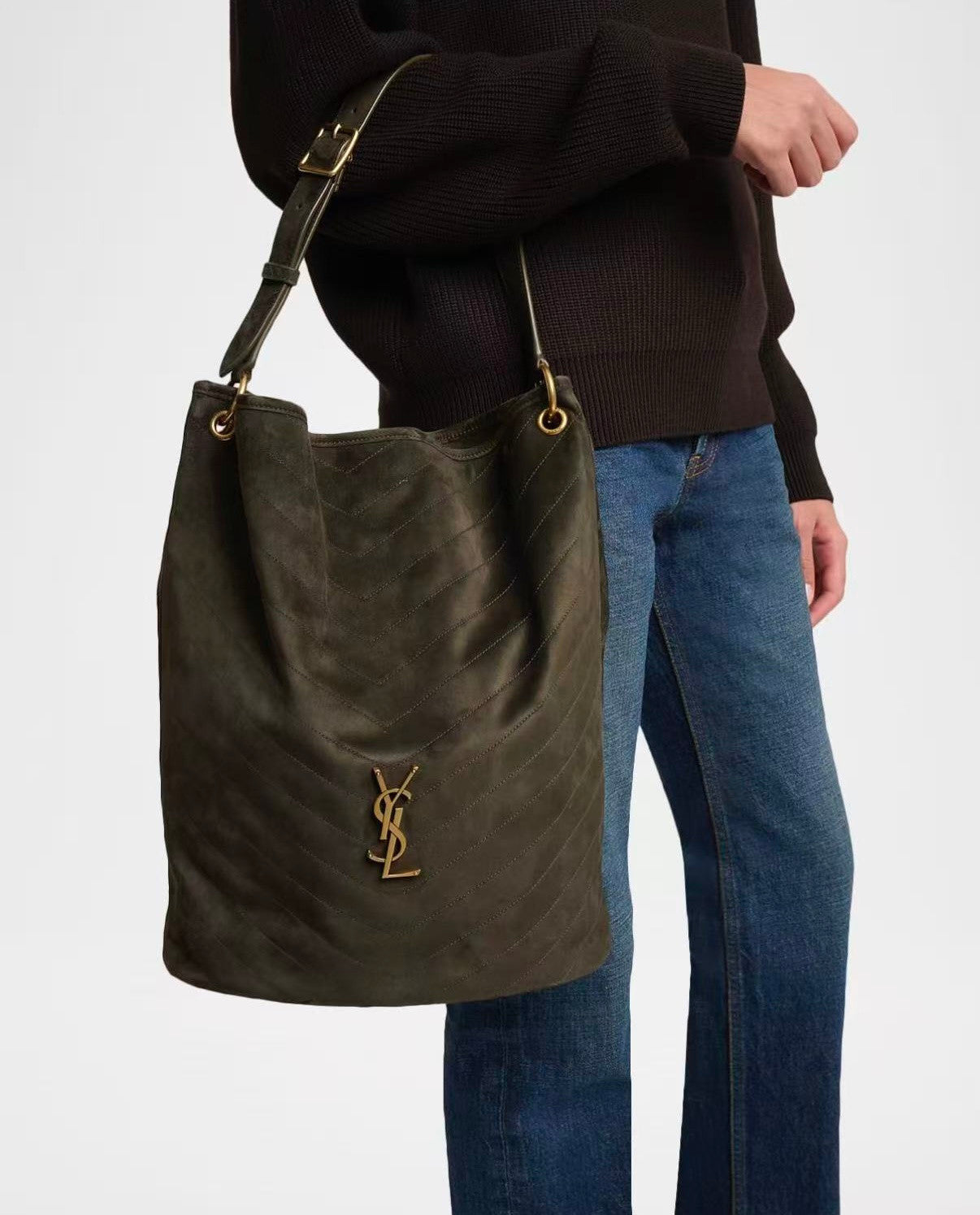 Saint Laurent NIKI Supple Bucket in Suede in Brown #337074