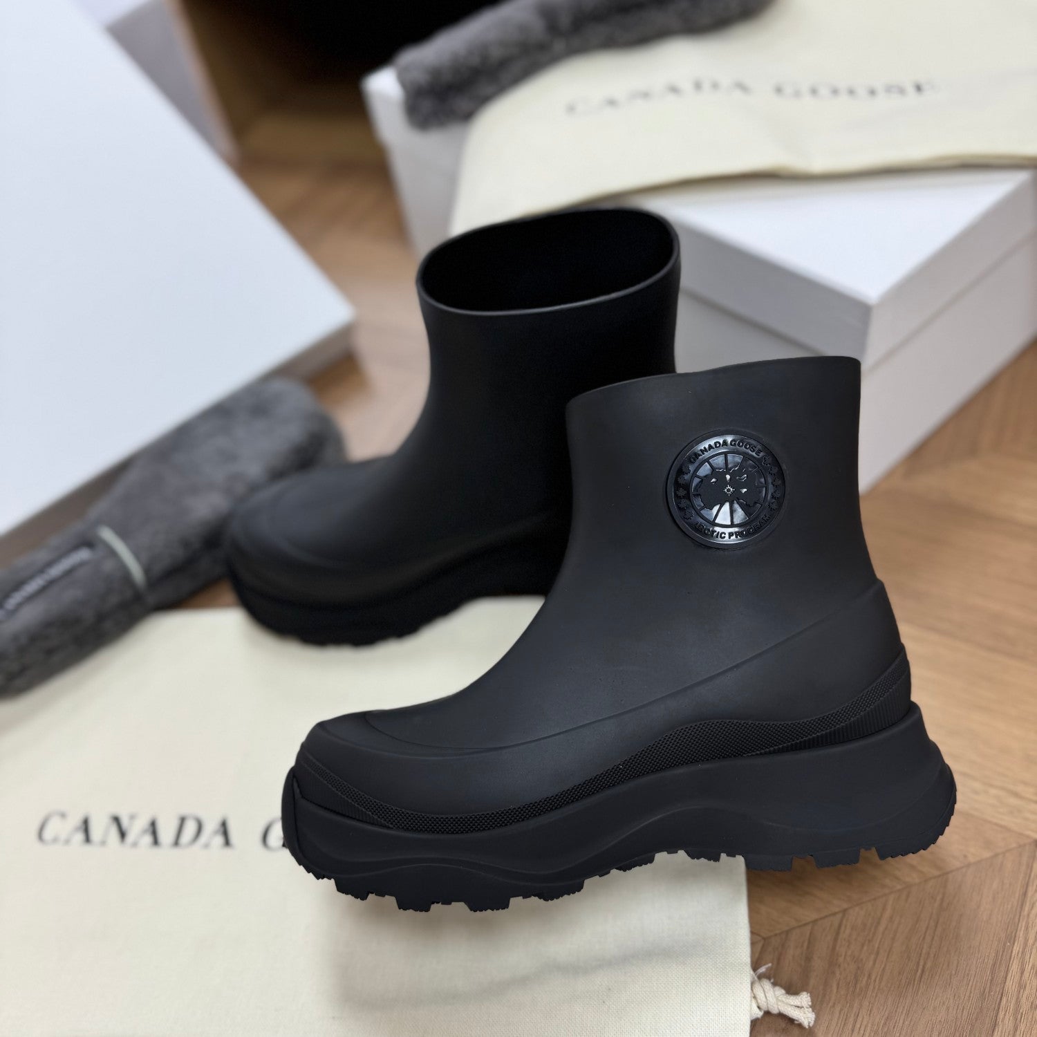 Canada Goose Women's Waterproof Round Toe Printed Rain Boots #332834