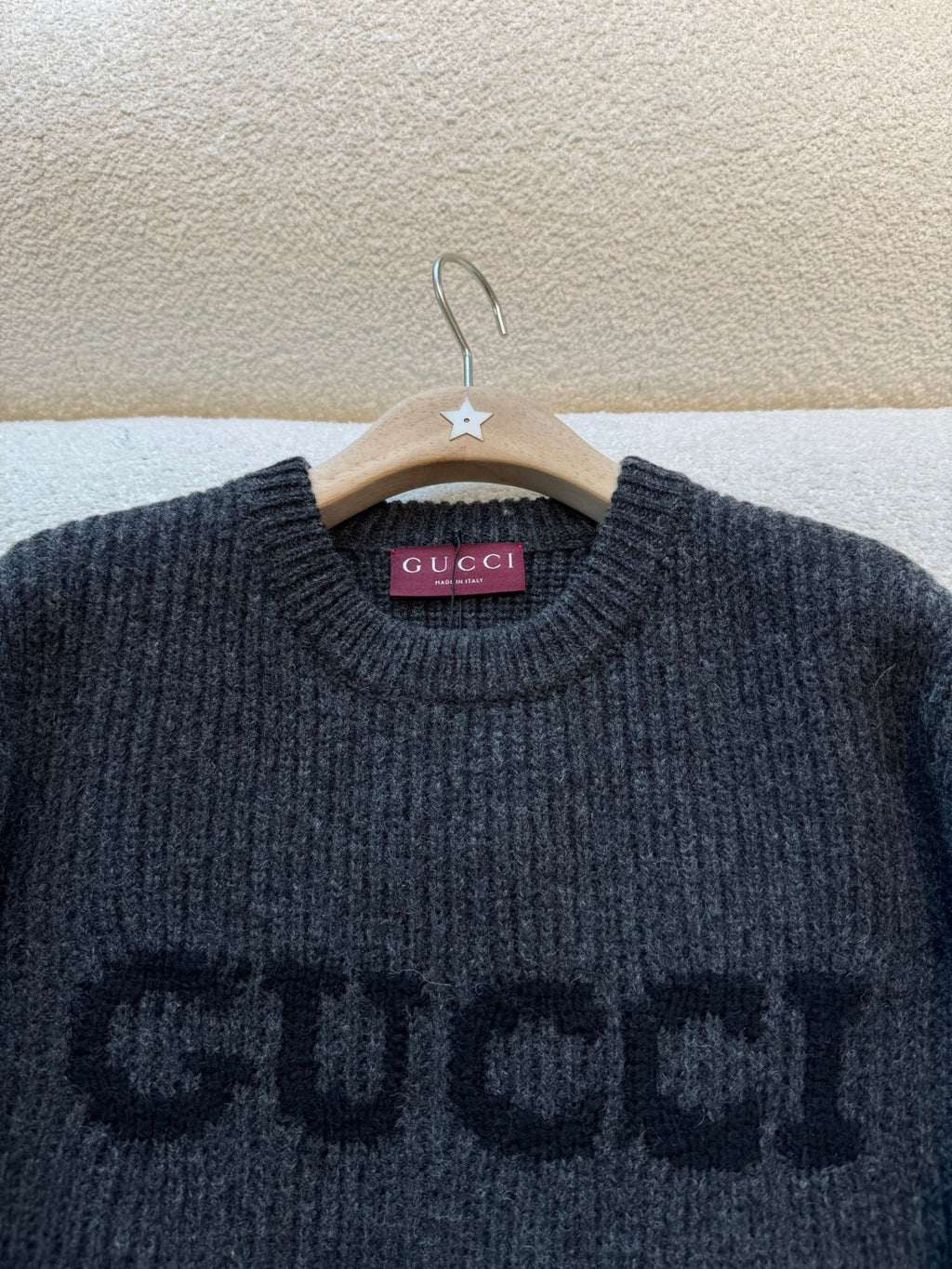 Gucci Men's And Women's Fall/winter Fashion Casual Solid Color Crew Neck Pullover With Letter Logo In Cashmere Sweater #79161