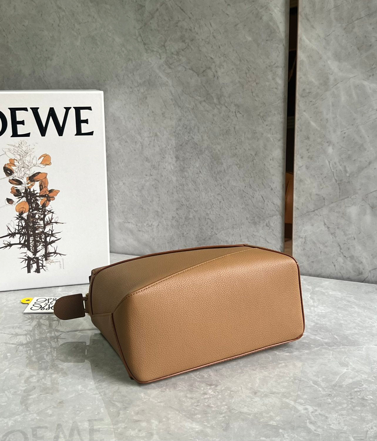 Loewe Women's Fashion Classic Solid-Color Grained Cowhide Small Shoulder Bag Handbag Crossbody Bag Bags #78824