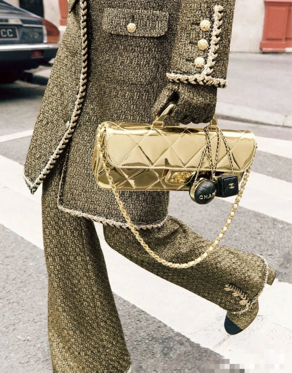 Chanel Large Flap Bag With Top Handle Women's Baguette-shaped Long Bag Refined And Elegant Crossbody Bags Metallic-colored Leather Tends To Fade Easily #81873A
