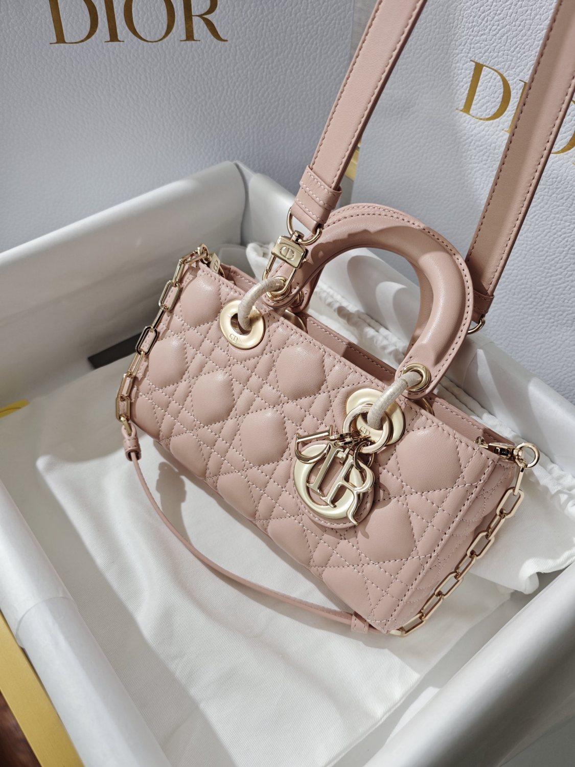 Dior Small Lady D-Joy Handbag In Black Matte Calfskin With Wicker-weave Pattern Pink Lambskin Princess Bag Elegant Crossbody Design Bags M0613ONGE_M900 #197191