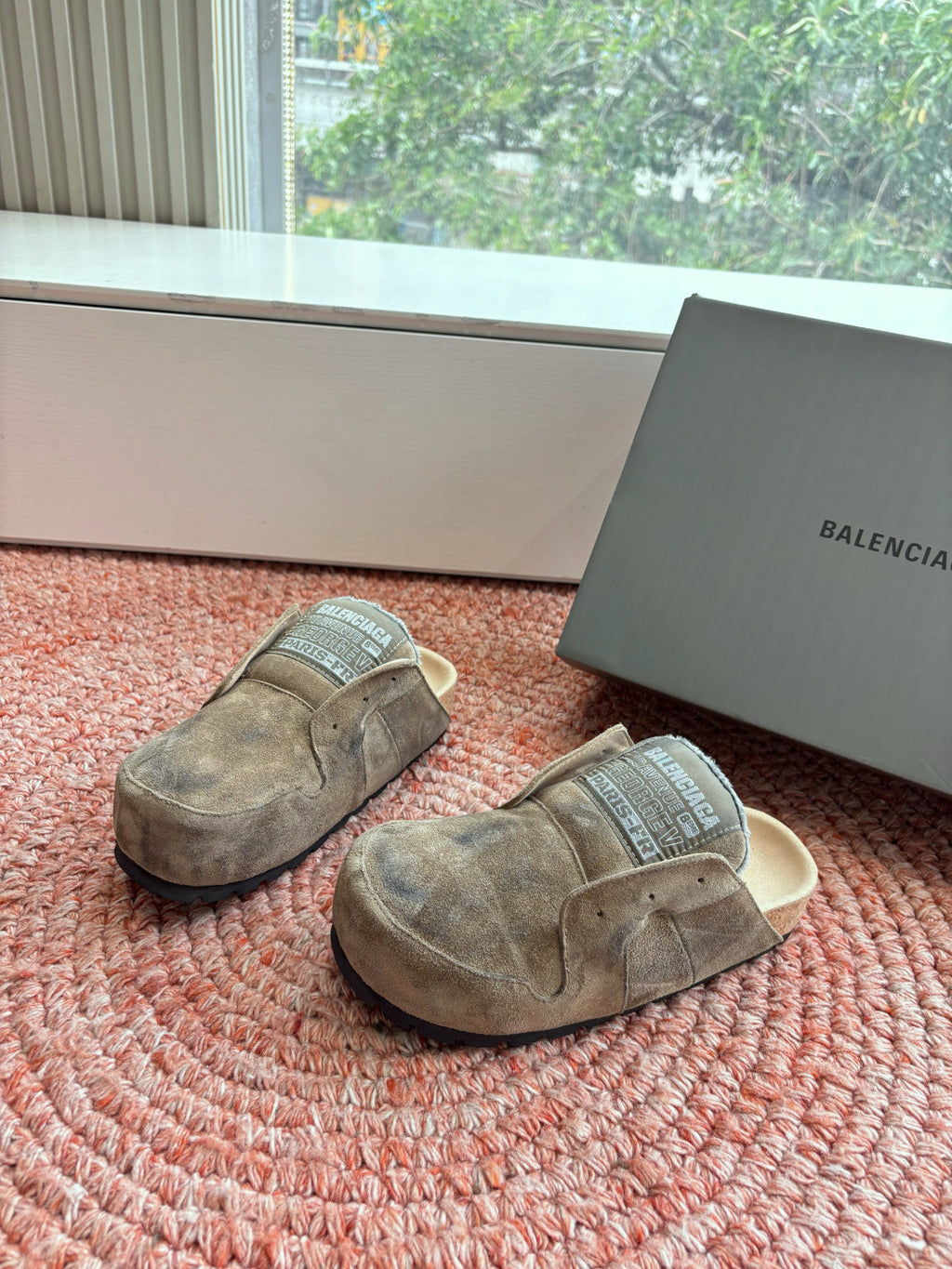 Balenciaga Dumbo Mule #377878