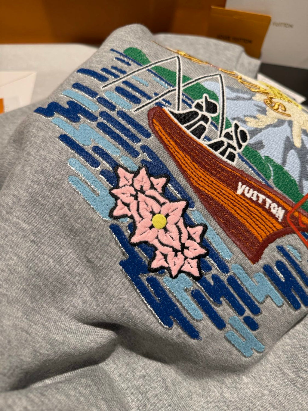Louis Vuitton Men's Spring/Fall Solid Color Fashion Casual Embroidered Print Round Neck Long Sleeve Sweatshirt #78212