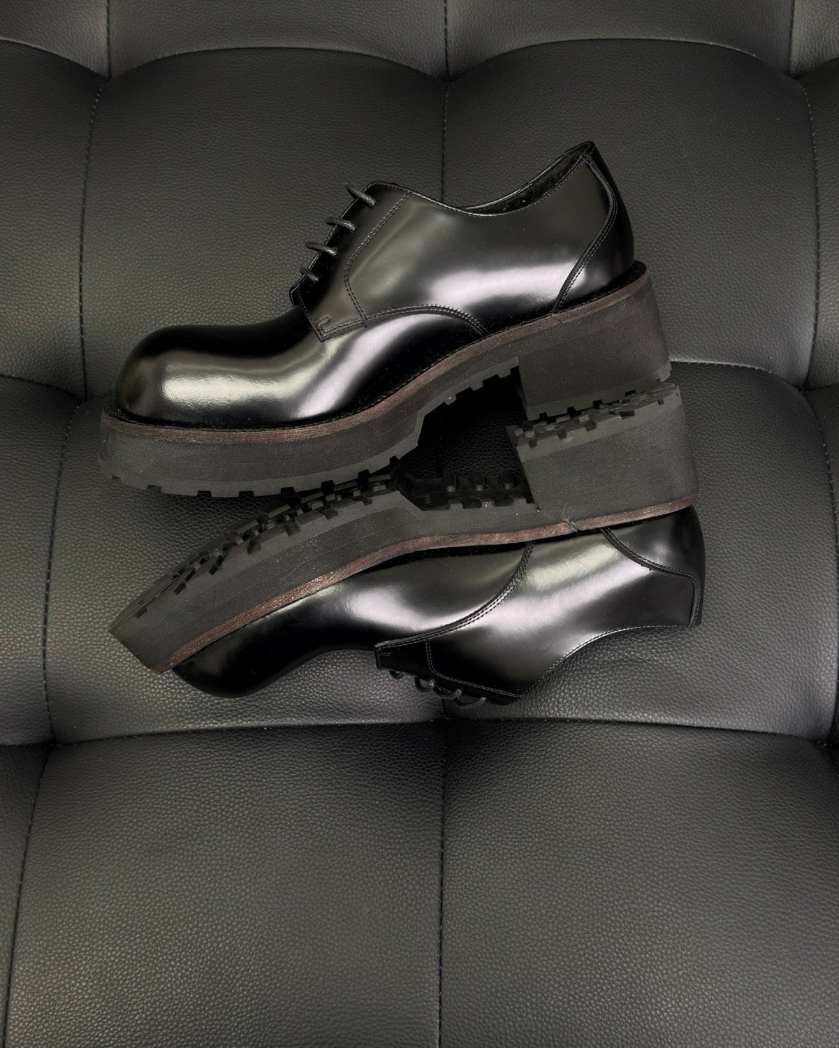 Balenciaga Venom Men's Derby Shoes #336090