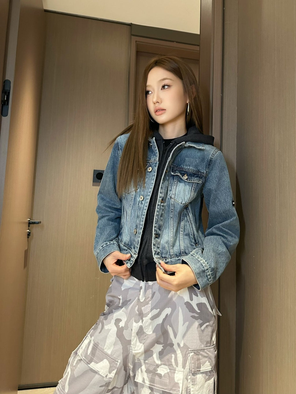 Balenciaga Men's Women's Spring and Autumn Solid Color Lapel Fit Single Breasted Long Sleeve Hooded Sweatshirt Spliced Denim Jacket Coat Ngvp #8749