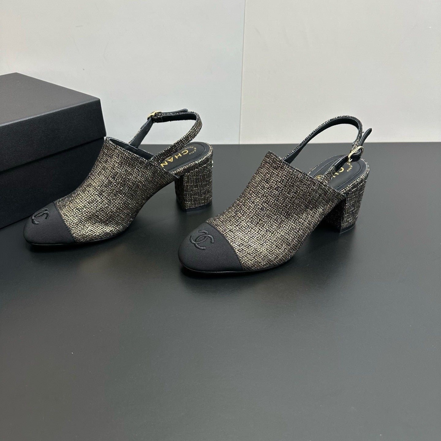 Chanel Women's Back Lace-Up Shoes #333843