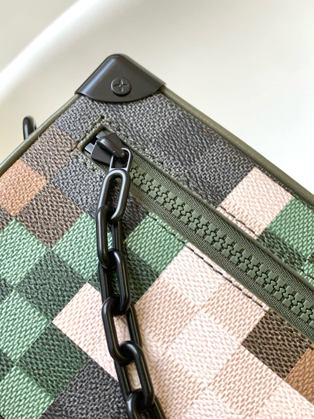 Louis Vuitton Men's Fashion Classic Adjustable Strap Zipper Closure Leather Shoulder Bag Crossbody Bag Bags M24581 #79156