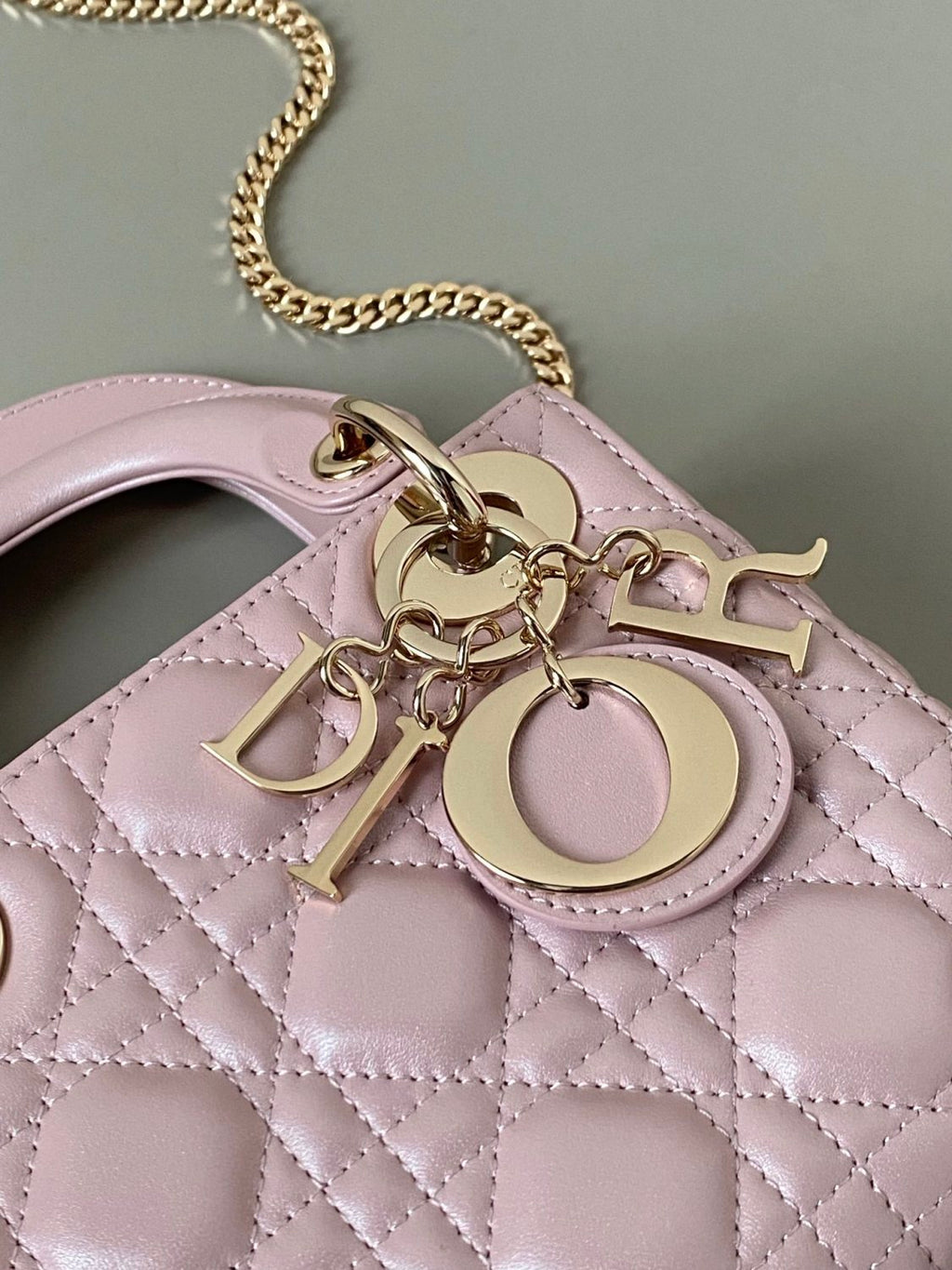Dior Lady Women's Solid Color Metal Pendant Removable Chain Shoulder Strap Wicker Pattern Sheepskin Leather Single Shoulder Crossbody Handbag Bag Bags #77983
