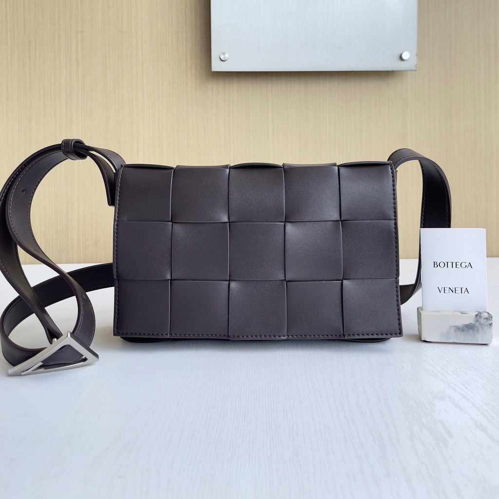 Bottega Veneta Women's Fashion Classic Two Tone Design Grained Leather Shoulder Bag Crossbody Bag Bags #79397